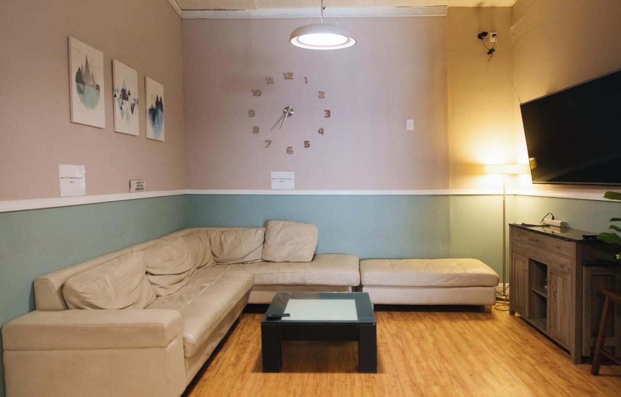 Melrose Hostel (Adults Only) Los Angeles Exterior photo